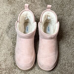 Women’s 8 Old Navy Blush Suede Ankle Boots